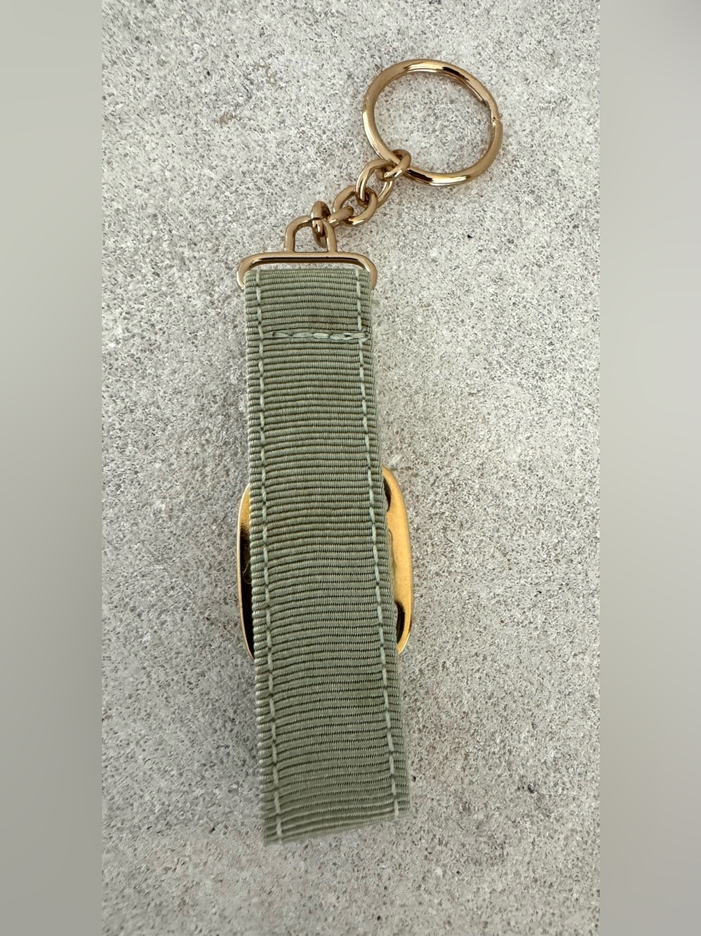 SALVATORE FERRAGAMO Vara Bow Grosgrain Keychain Olive Green Gold Tone + Box - Picture 6 of 8